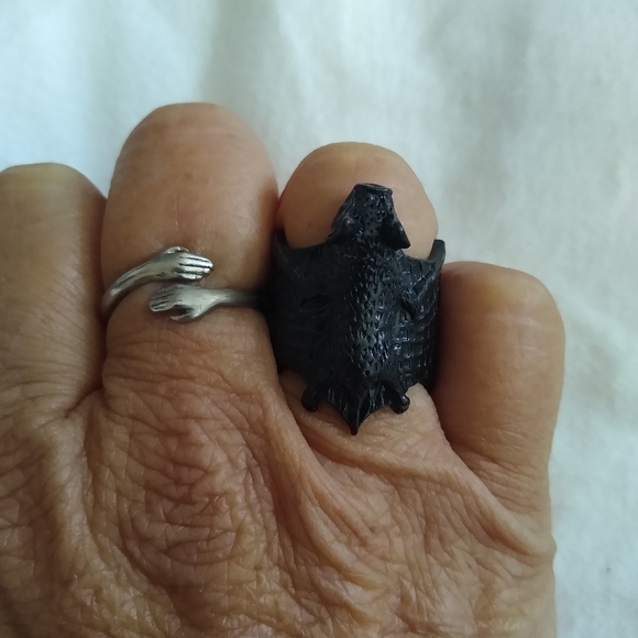 Black Bat Ring Adjustable Goth Whimsigoth Witchy Cosplay Halloween Costume Party - Picture 5 of 12